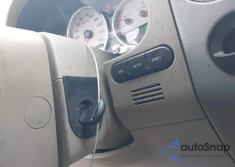 2006 Ford F-150 Lariat/Xlt from USA, damaged, VIN 1FTPW12V16KD72374